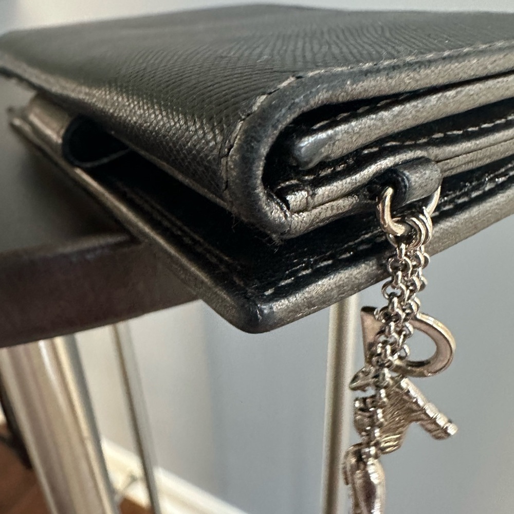 Ferragamo Compact Bifold Wallet – Black / Silver Metallic with Box - Picture 7 of 16